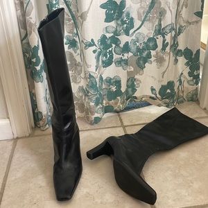 Ann Taylor black boots